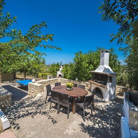 Villas Louloudaki Лутра Экстерьер фото