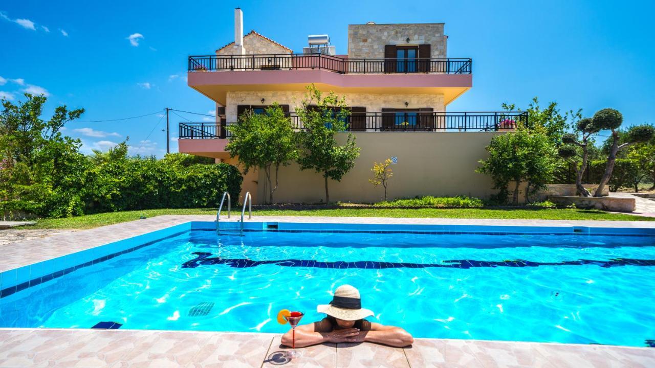 Villas Louloudaki Лутра Экстерьер фото
