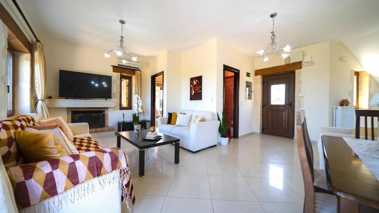 Villas Louloudaki Лутра Экстерьер фото