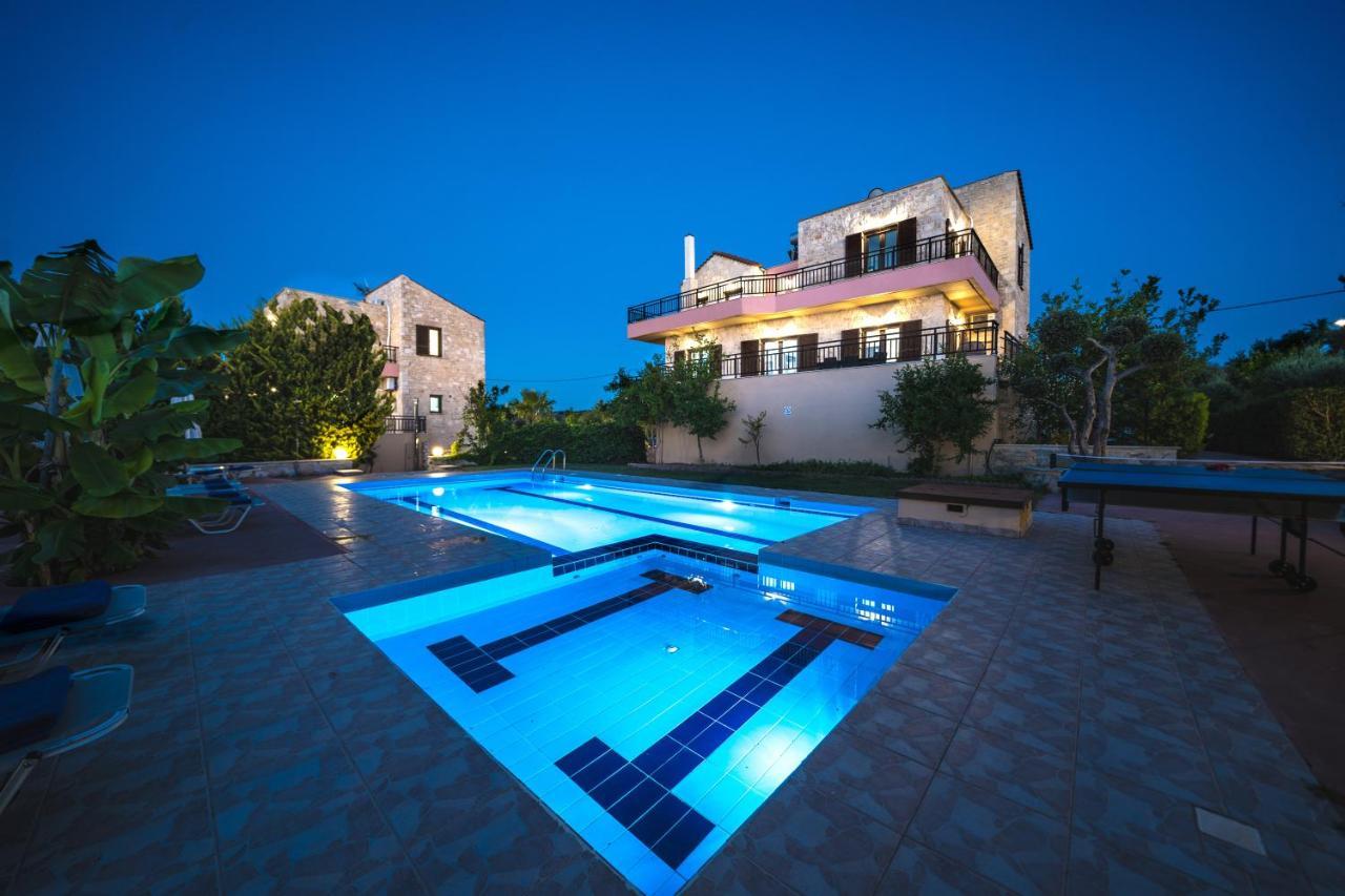 Villas Louloudaki Лутра Экстерьер фото