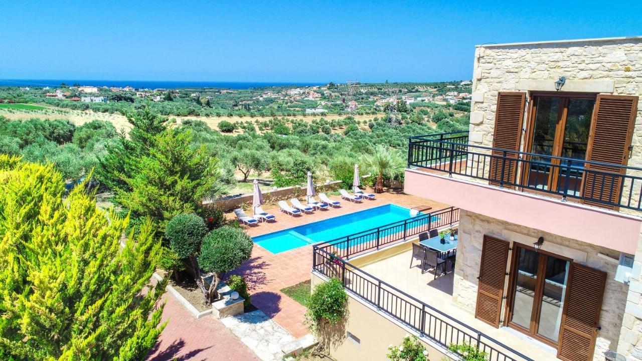 Villas Louloudaki Лутра Экстерьер фото