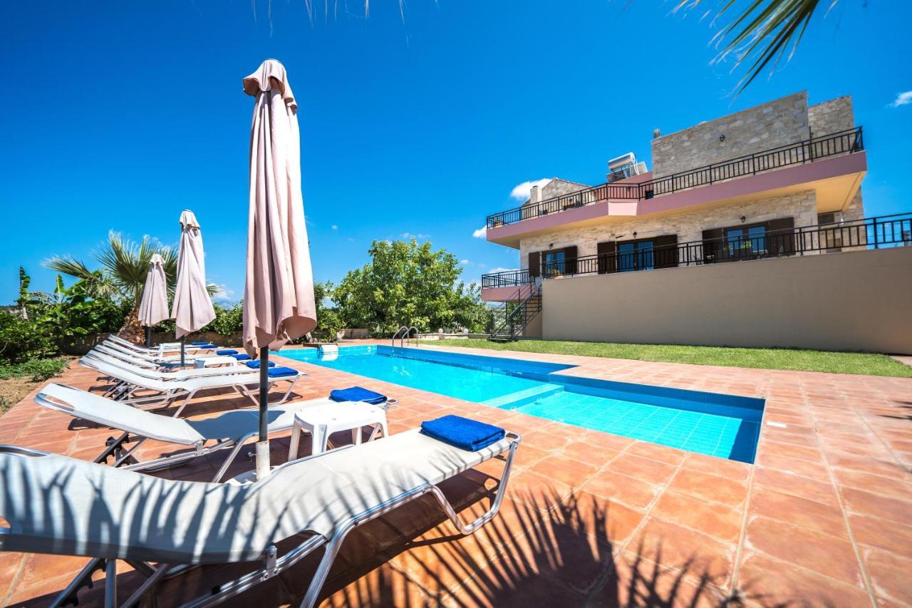 Villas Louloudaki Лутра Экстерьер фото
