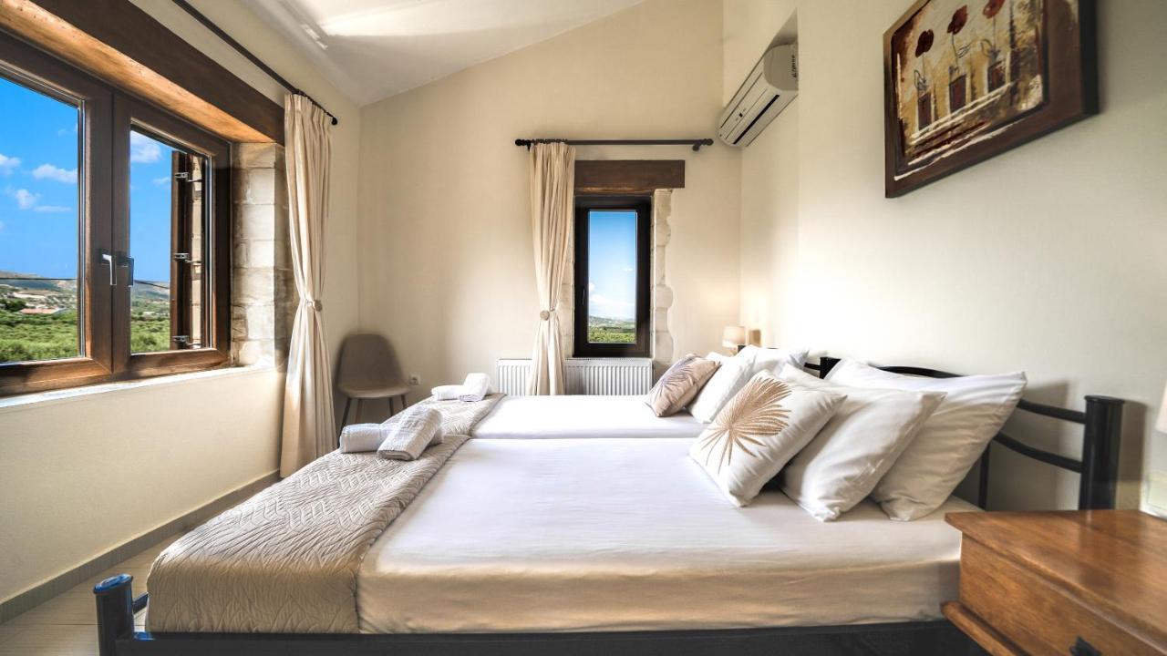 Villas Louloudaki Лутра Экстерьер фото