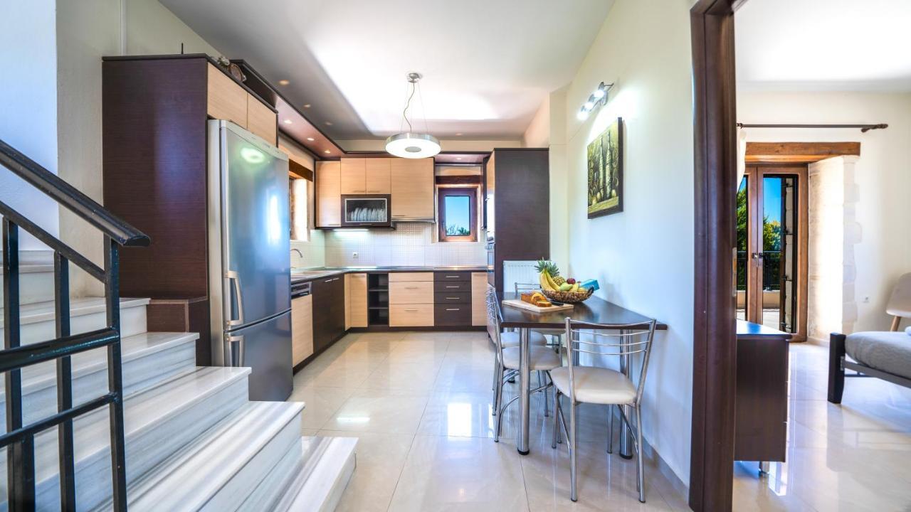 Villas Louloudaki Лутра Экстерьер фото