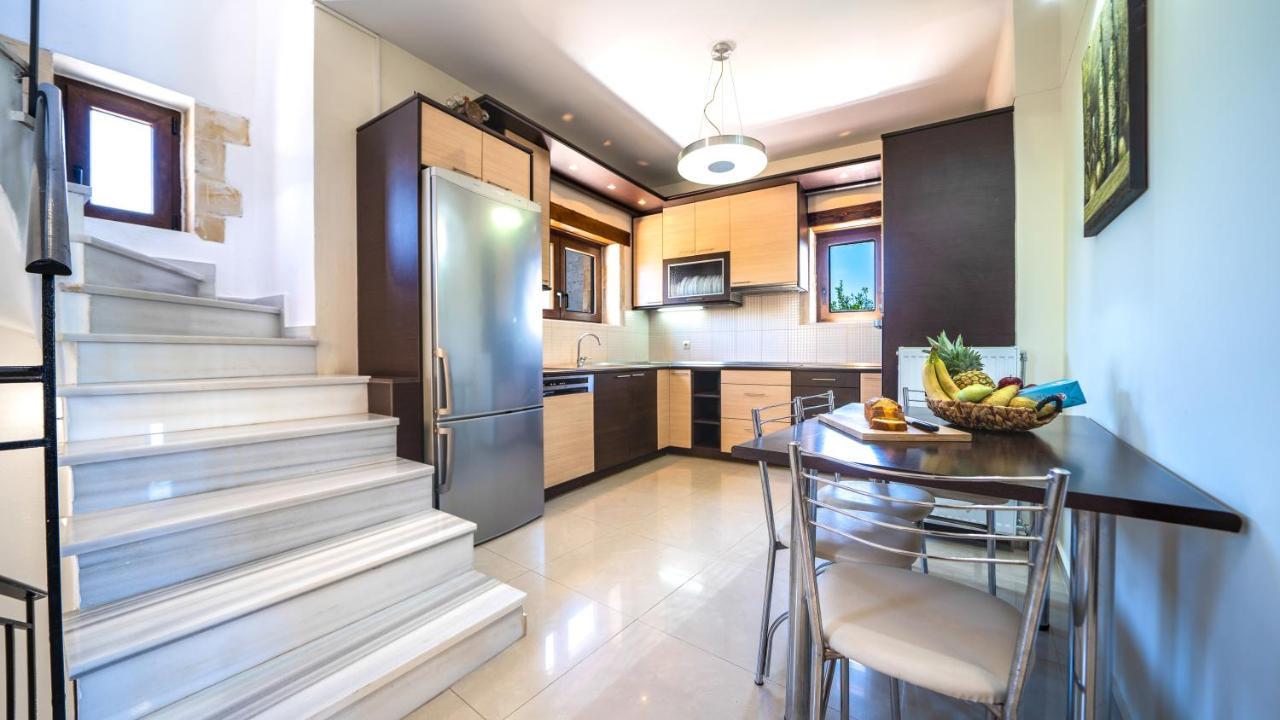 Villas Louloudaki Лутра Экстерьер фото
