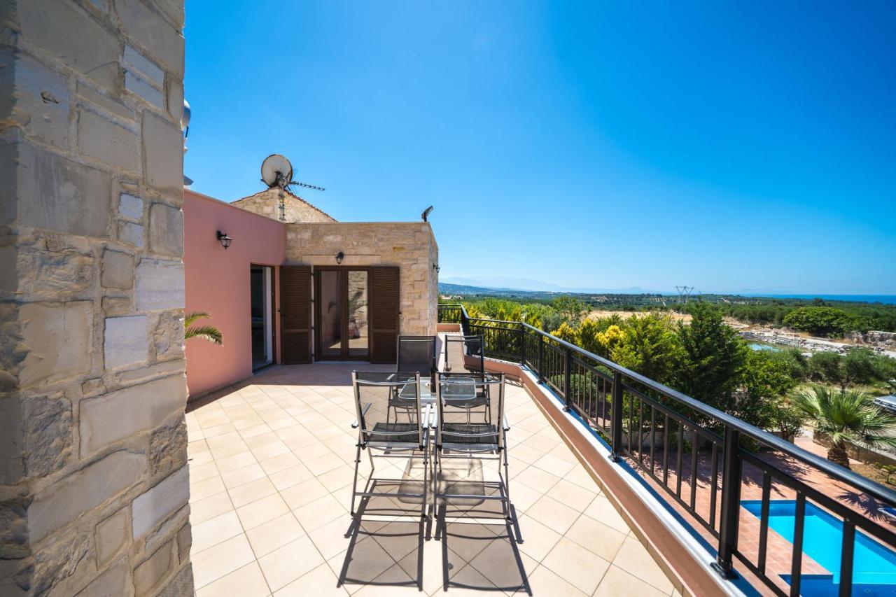 Villas Louloudaki Лутра Экстерьер фото