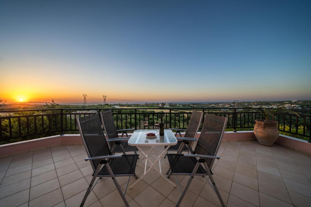 Villas Louloudaki Лутра Экстерьер фото