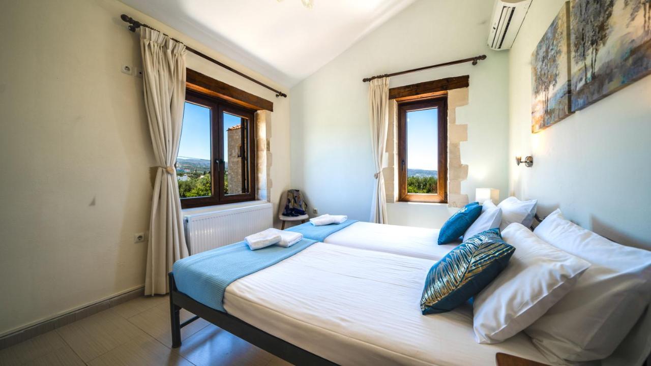 Villas Louloudaki Лутра Экстерьер фото
